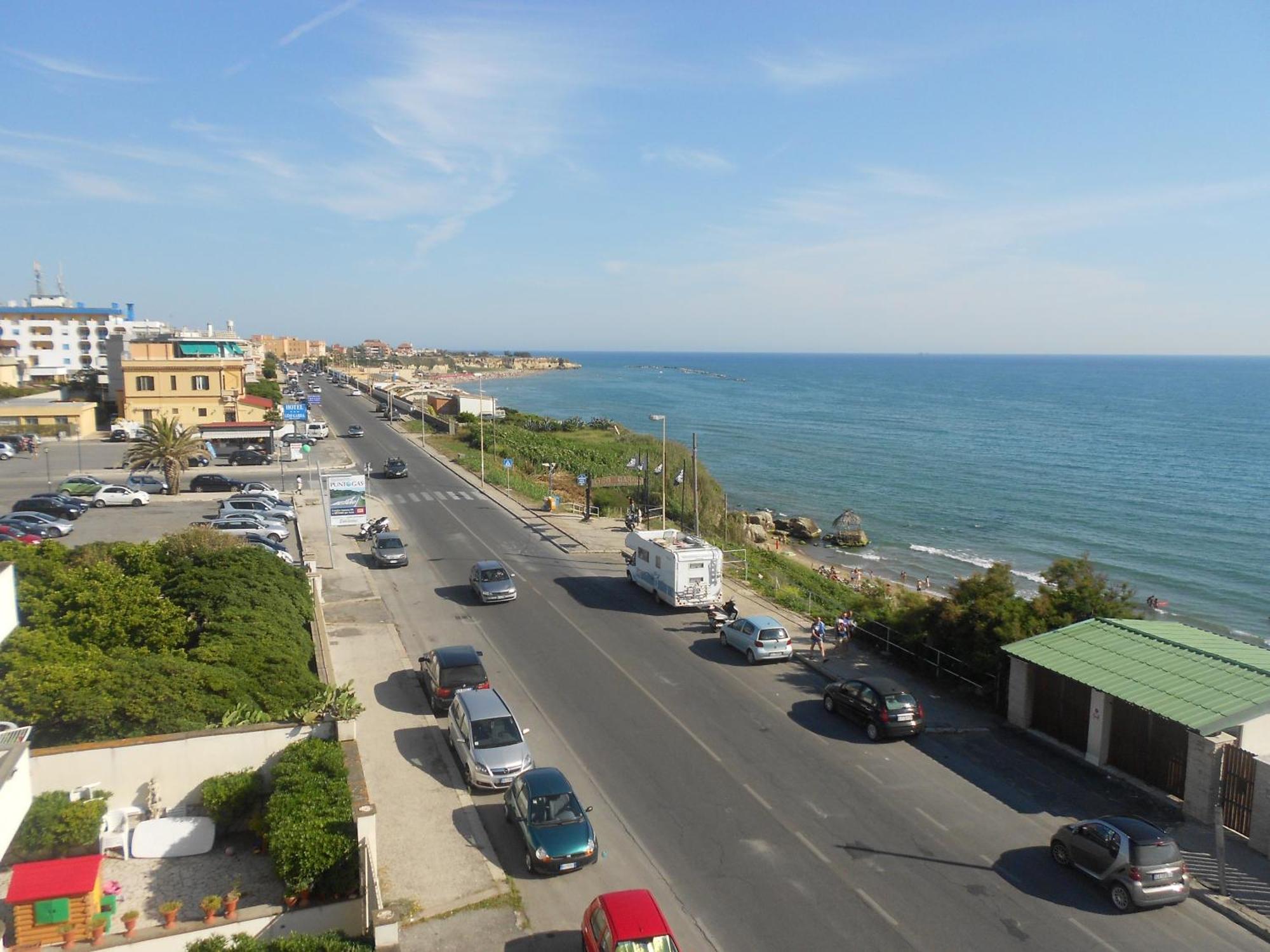 Hotel L'Approdo Anzio Ngoại thất bức ảnh